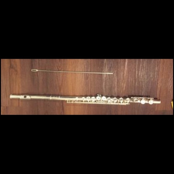 Buffet sterling silver flute with safety case - Picture 2 of 3